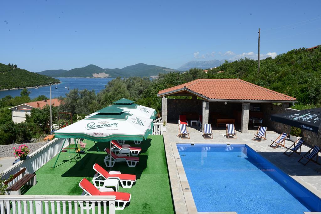 Apartments Vila Lazarevic Tivat Eksteriør billede