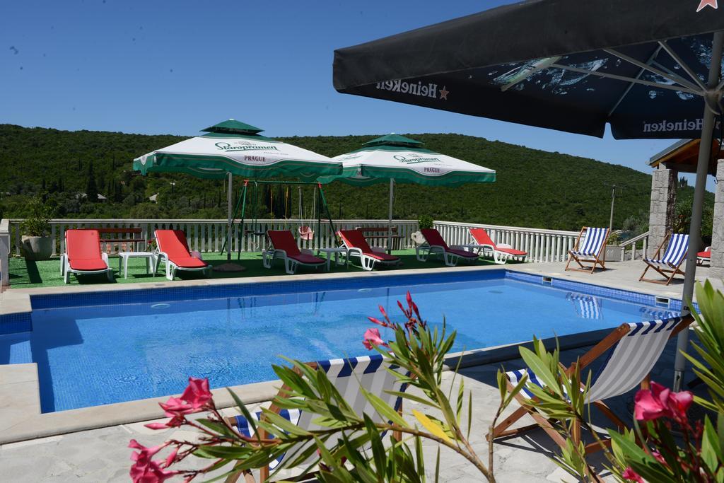 Apartments Vila Lazarevic Tivat Eksteriør billede