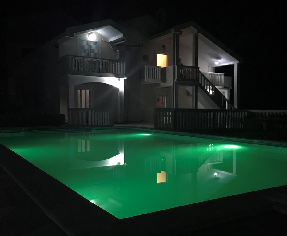Apartments Vila Lazarevic Tivat Eksteriør billede