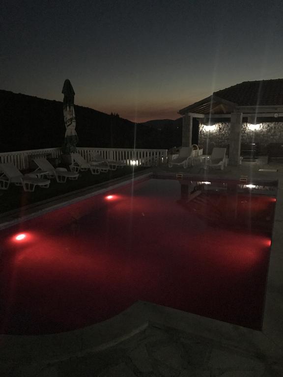 Apartments Vila Lazarevic Tivat Eksteriør billede