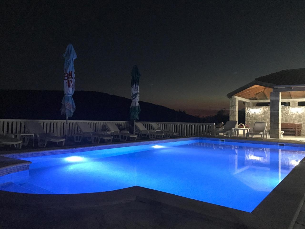 Apartments Vila Lazarevic Tivat Eksteriør billede